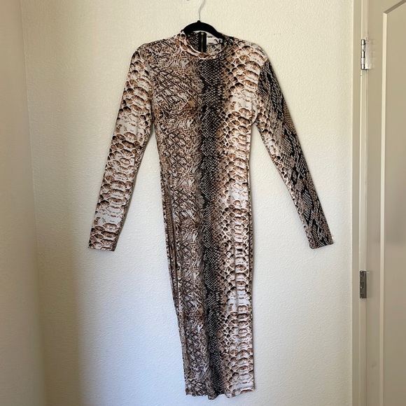 Bold Snake 🐍 Print Long Sleeve Stretchy Dress Size L - Picture 1 of 5